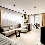 Malino & Residences - And Bike 루좀베로크