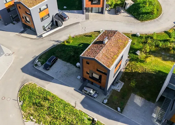 Malino & Residences - And Bike Apartment