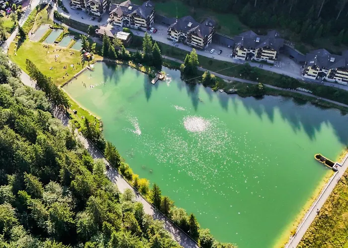 Malino & Residences - And Bike Apartment